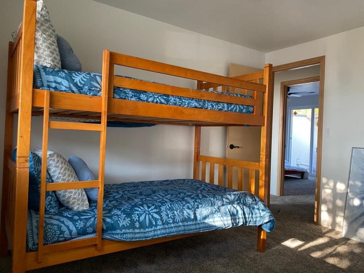 Hot Tub! King Bed-Firepitt-Near Airport& Freeway Medford Exterior foto