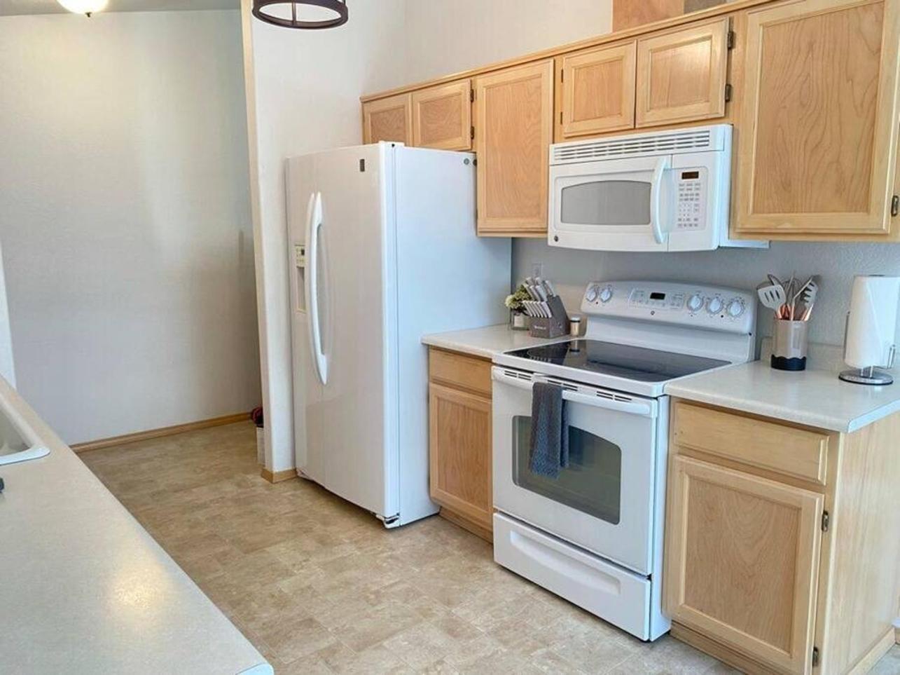 Hot Tub! King Bed-Firepitt-Near Airport& Freeway Medford Exterior foto